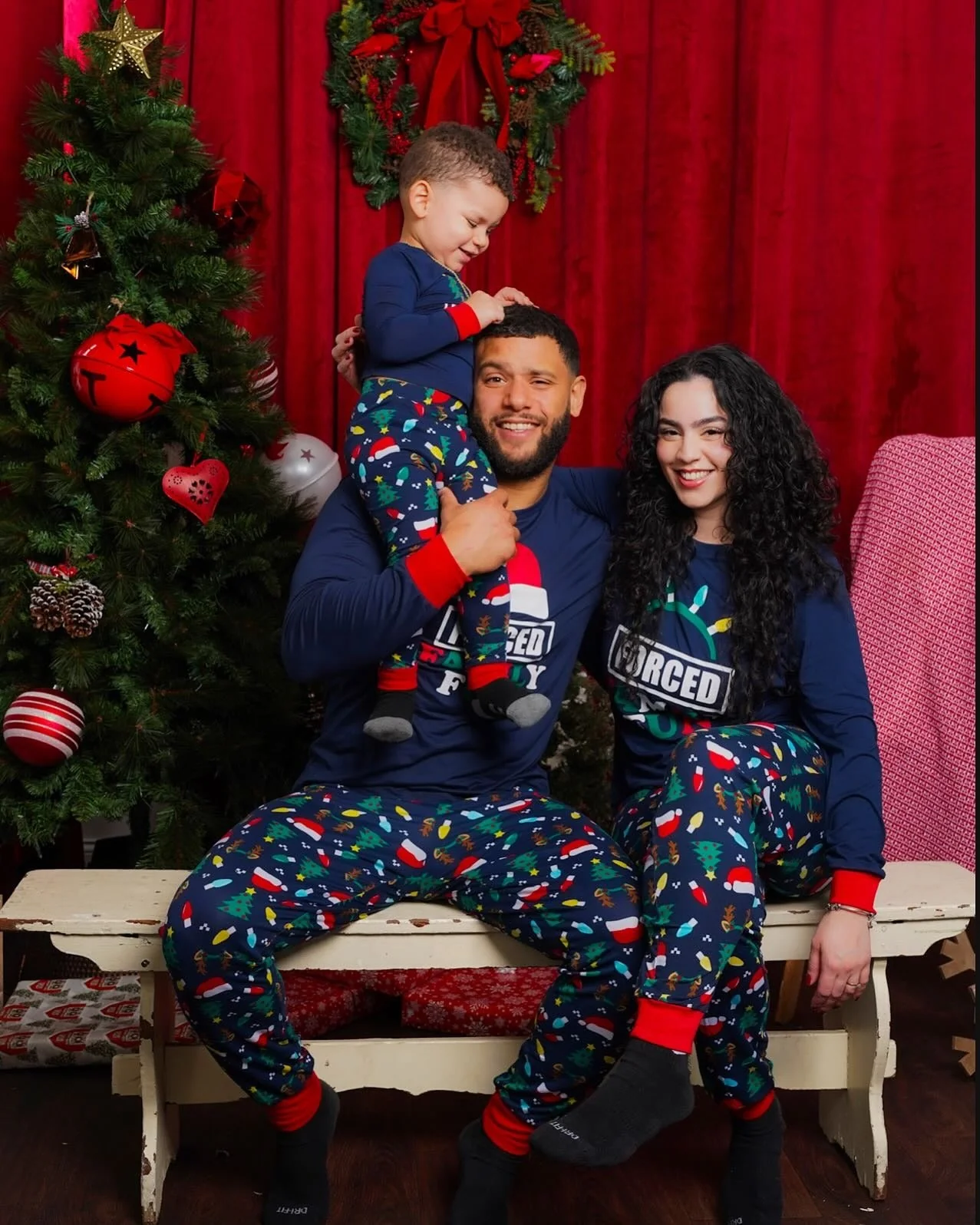 Classic Santa Hat Print Matching Family Christmas Pajamas - Image 3