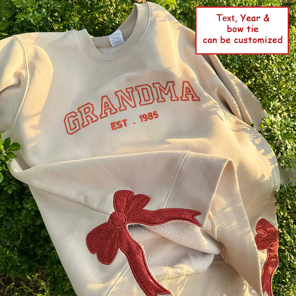 Christmas Personalized Embroidered Custom Text With Kids Names On Sleeve Glitter Bow Hoodie Sweatshirt T-Shirt - Image 3