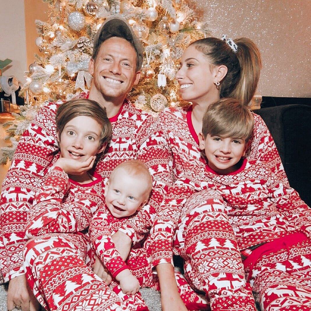 Red and White Snowflake Matching Family Christmas Pajamas-Dog Pajamas Included - Image 3