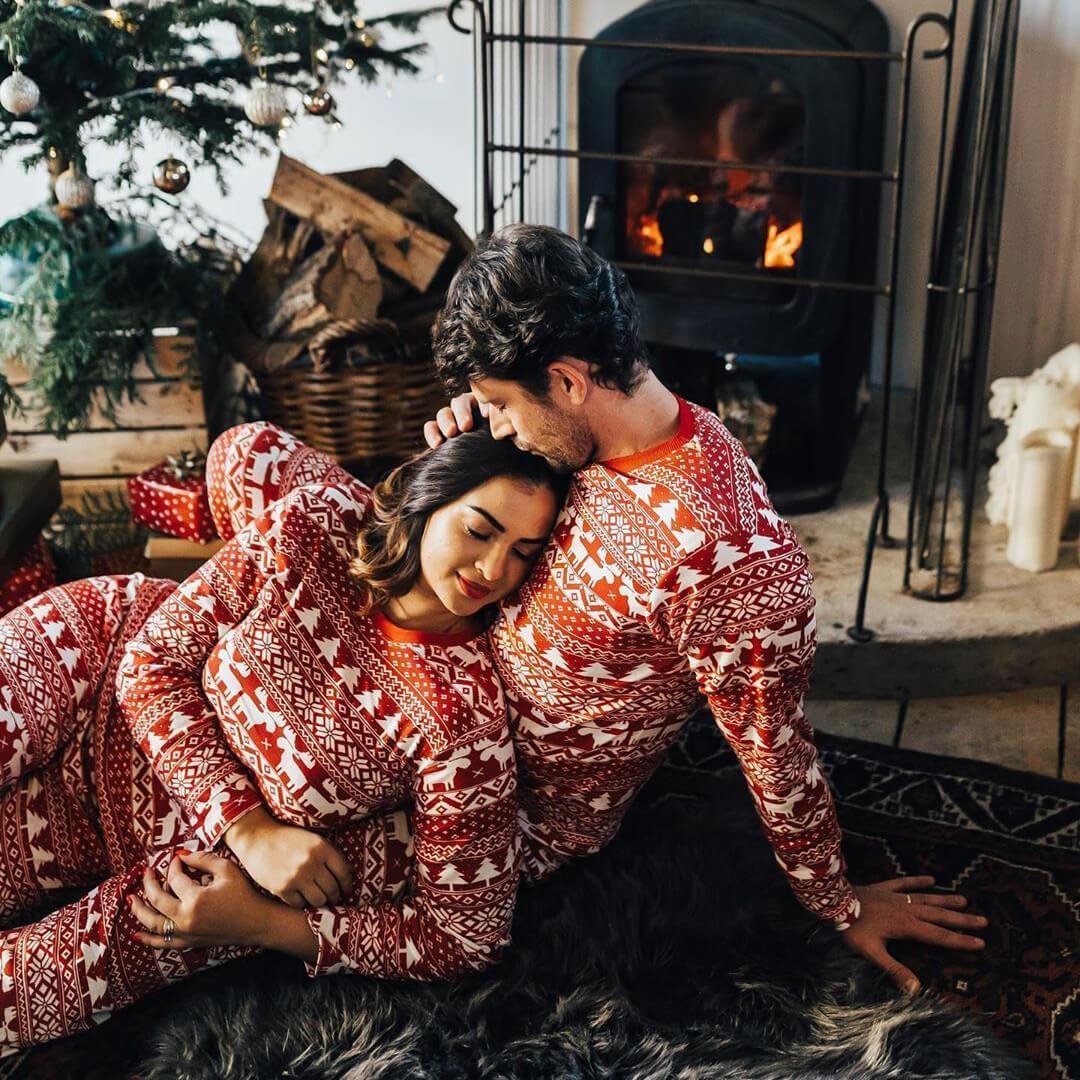Red and White Snowflake Matching Family Christmas Pajamas-Dog Pajamas Included - Image 6