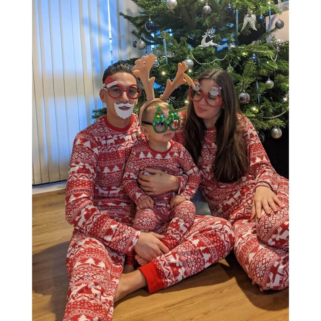 Red and White Snowflake Matching Family Christmas Pajamas-Dog Pajamas Included - Image 7